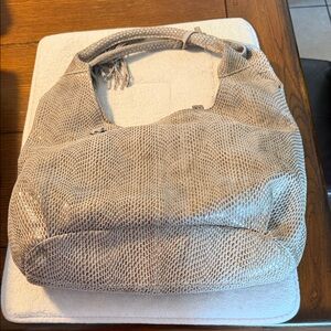 Elegant Cream Textured Women's Bag
